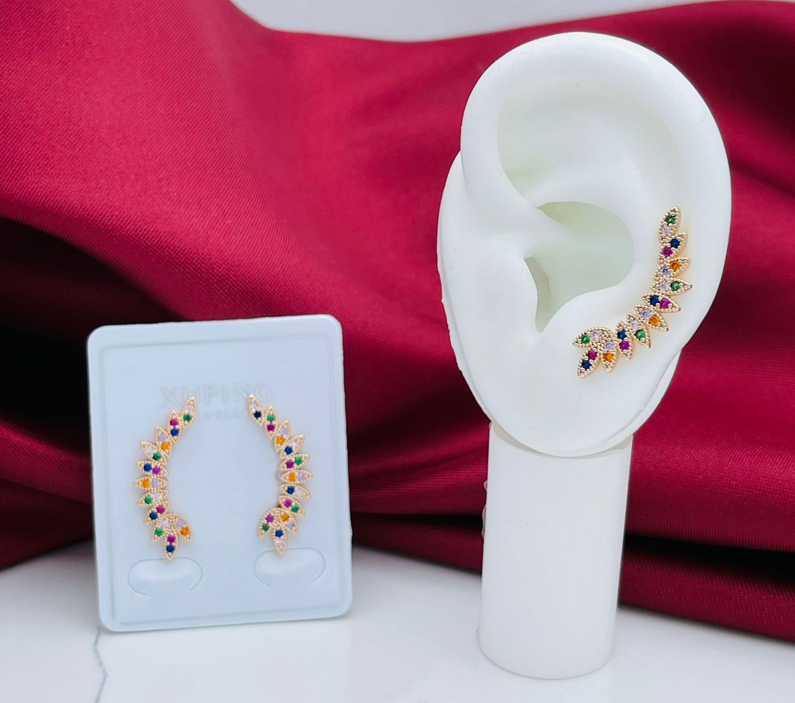 EARCUFF DOBLE ALAS ROSADO PIEDRA COLORES